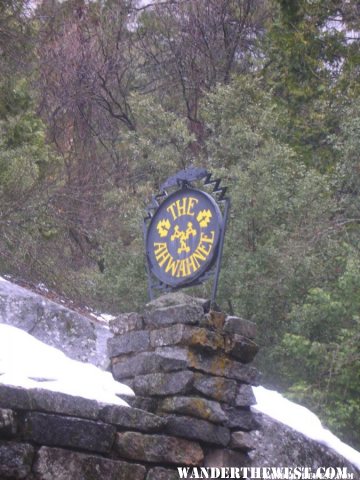 Ahwahnee Hotel entrance gate sign