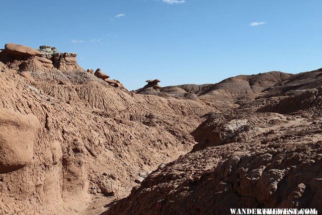 Trail linking the campground and Goblin Valley