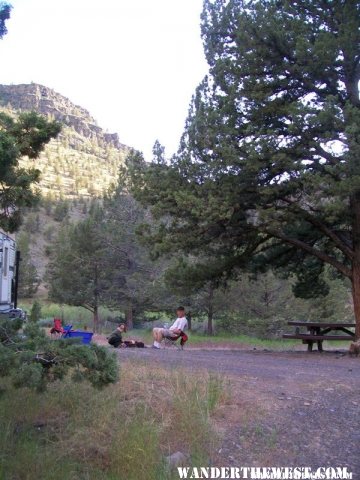 Camping at Lone Pine BLM Campground Crooked River, OR
