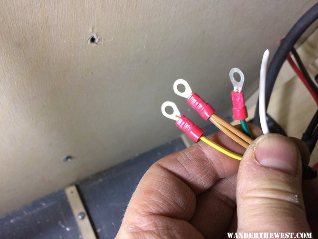 matching ACR wiring going to plug outside of camper