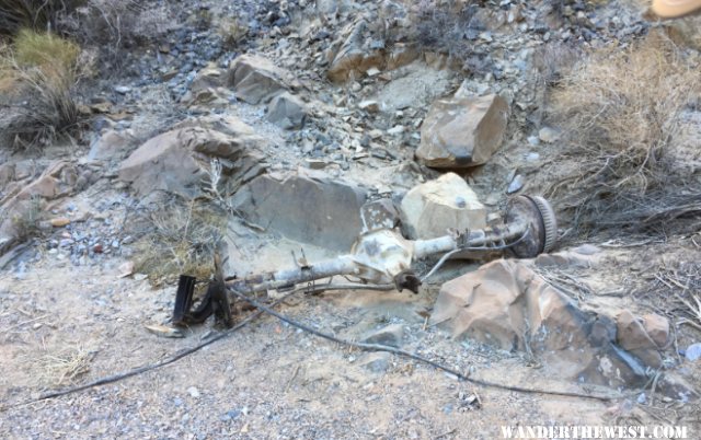 tahoe axle left in Dedeckera Canyon