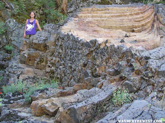 Postpile Outcrop 002